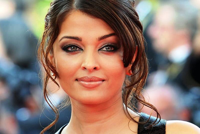 Aishwarya 31671288346.jpg